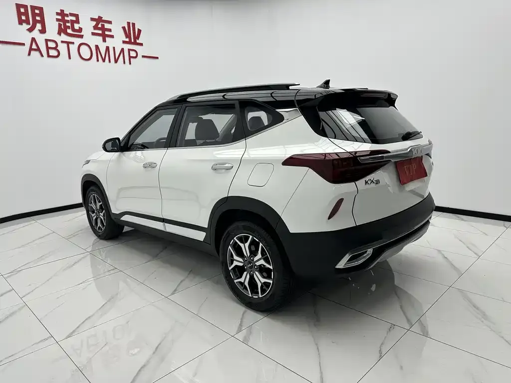Kia KX3 2022 из CN, фото 9