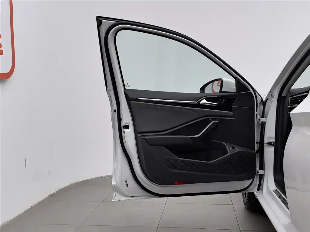 Volkswagen Sagitar 2021 из CN, фото 6