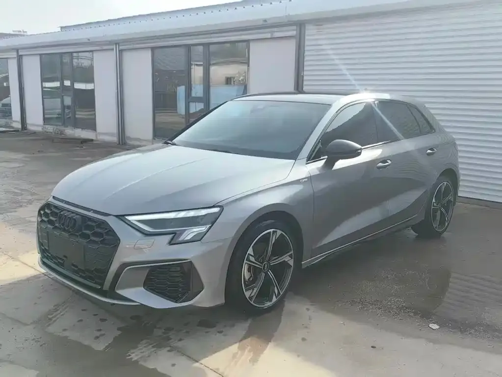 Audi A3 2023 из CN, фото 1