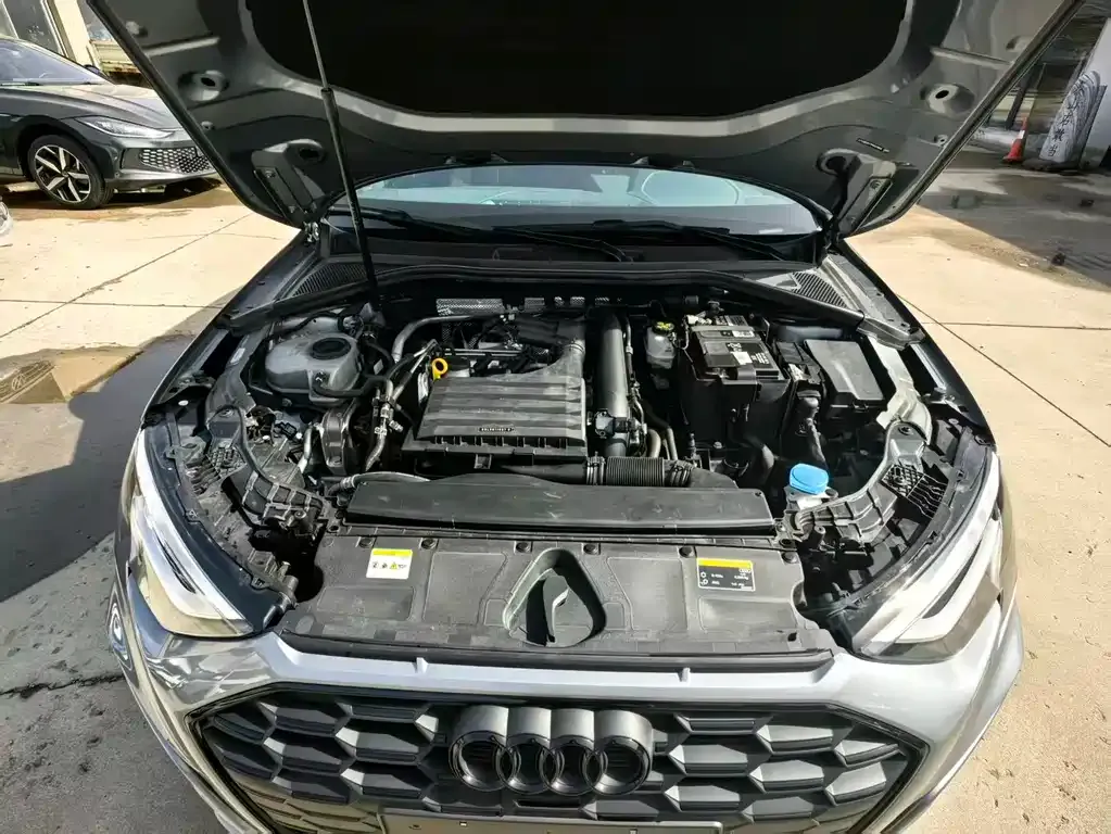 Audi A3 2023 из CN, фото 8