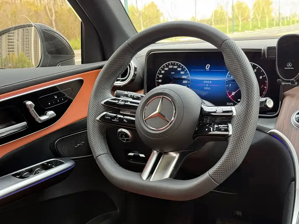 Mercedes-Benz GLC 2025 из CN, фото 3