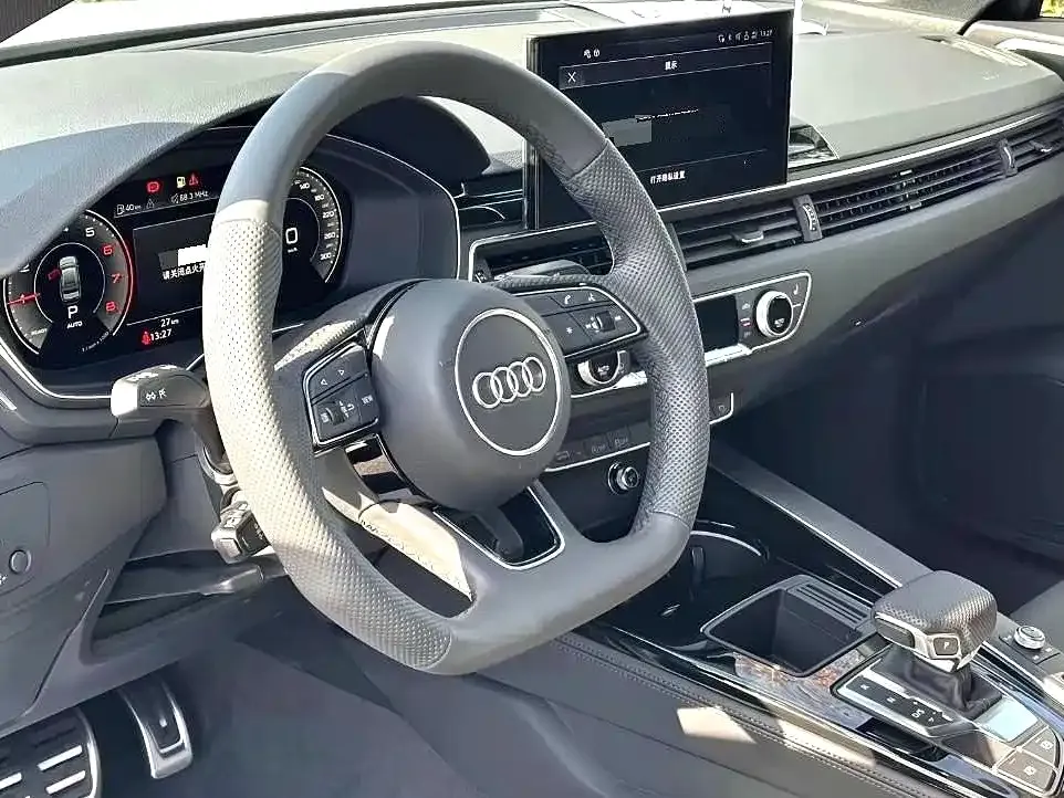 Audi A4L 2024 из CN, фото 3