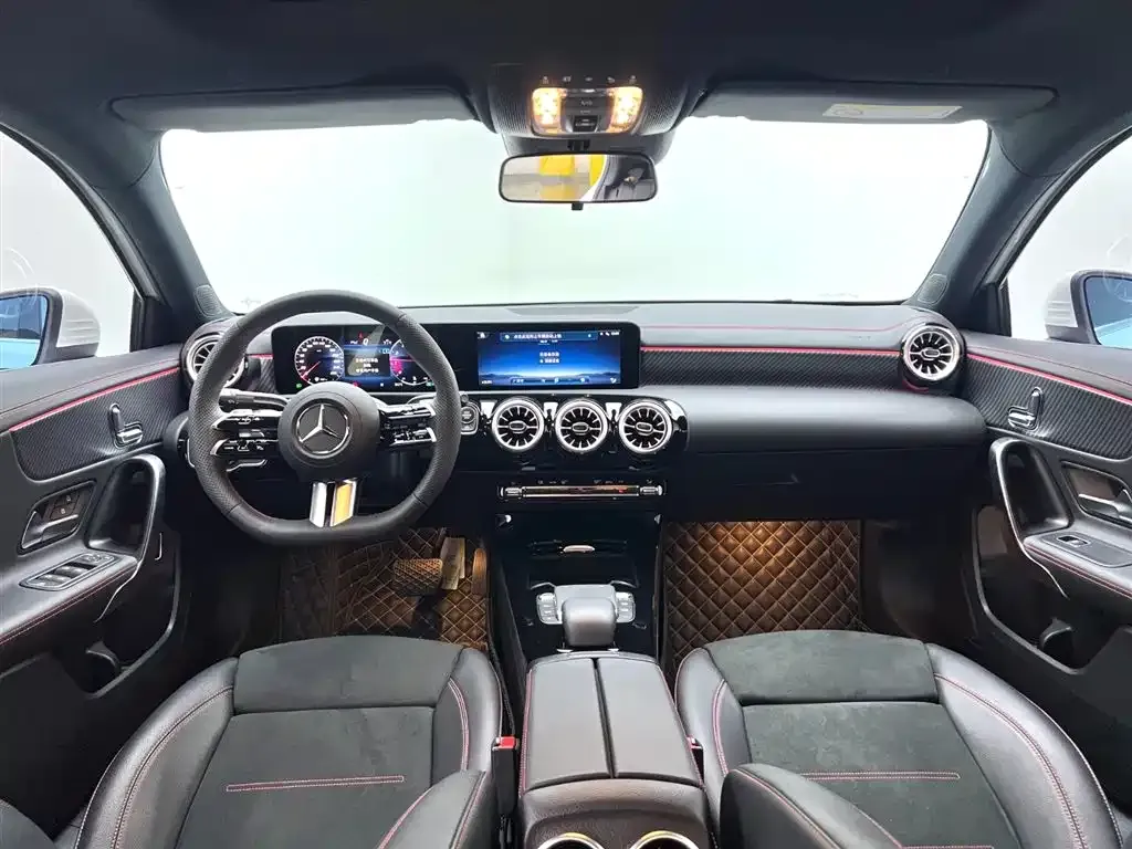 Mercedes-Benz A-Class 2023 из CN, фото 5