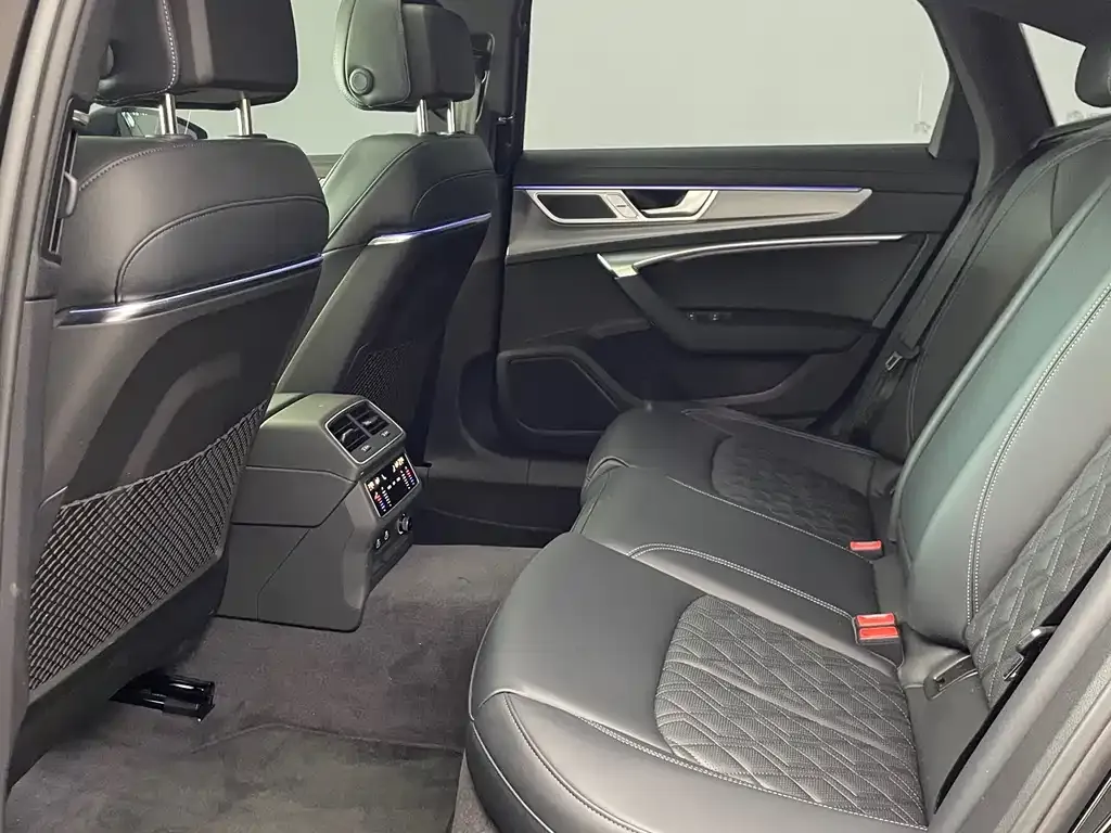 Audi A6L 2025 из CN, фото 7