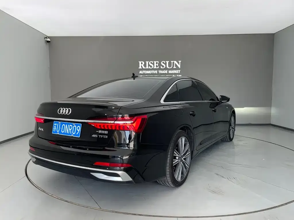 Audi A6L 2025 из CN, фото 4