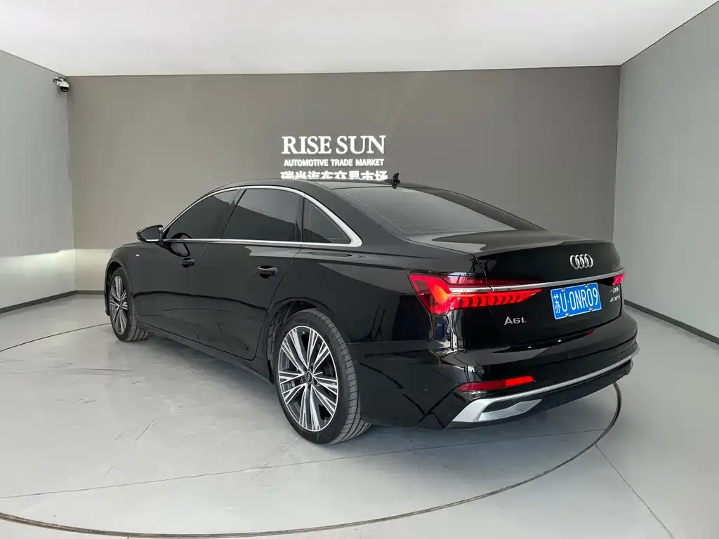 Audi A6L 2025 из CN, фото 9