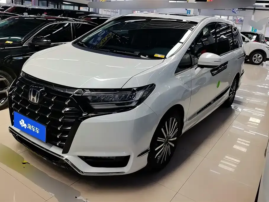 Honda Elysion 2022 из CN, фото 1