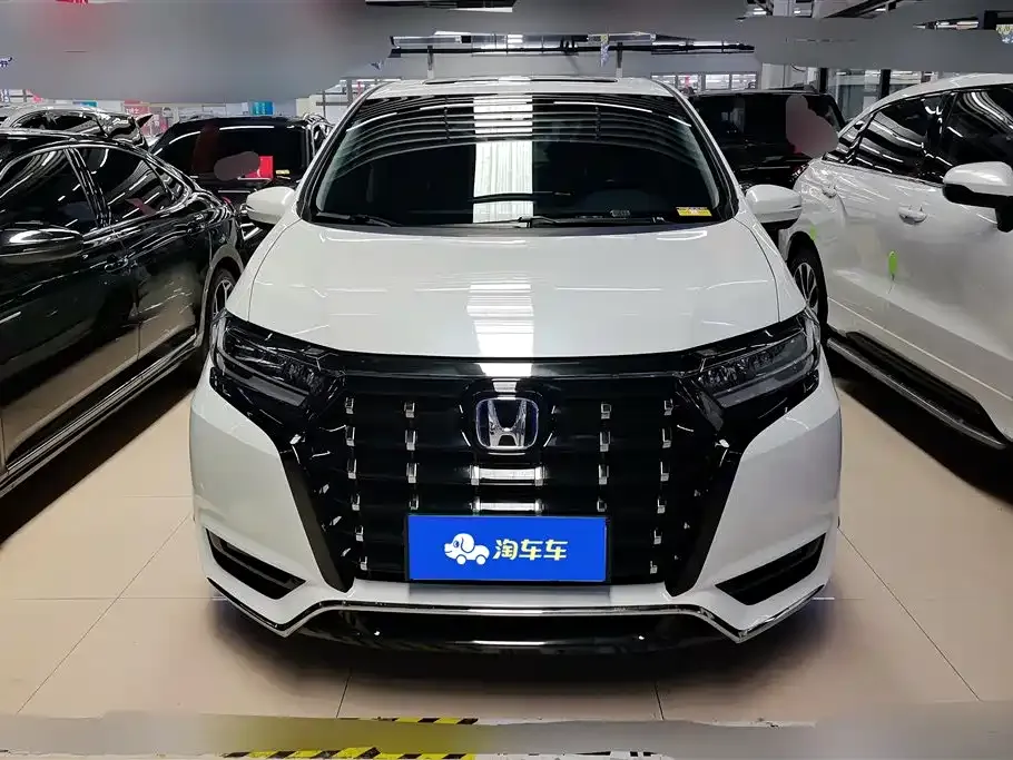 Honda Elysion 2022 из CN, фото 5
