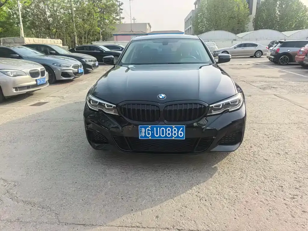 BMW 3 Series 2022 из CN, фото 2