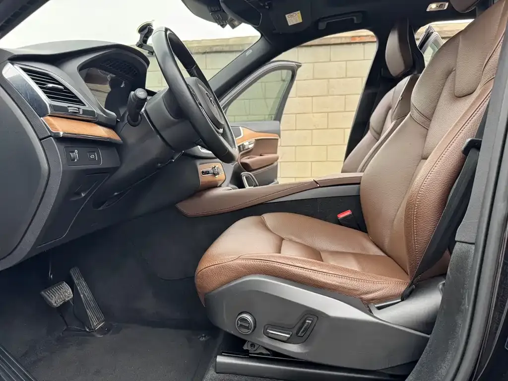 Volvo XC90 2022 из CN, фото 3
