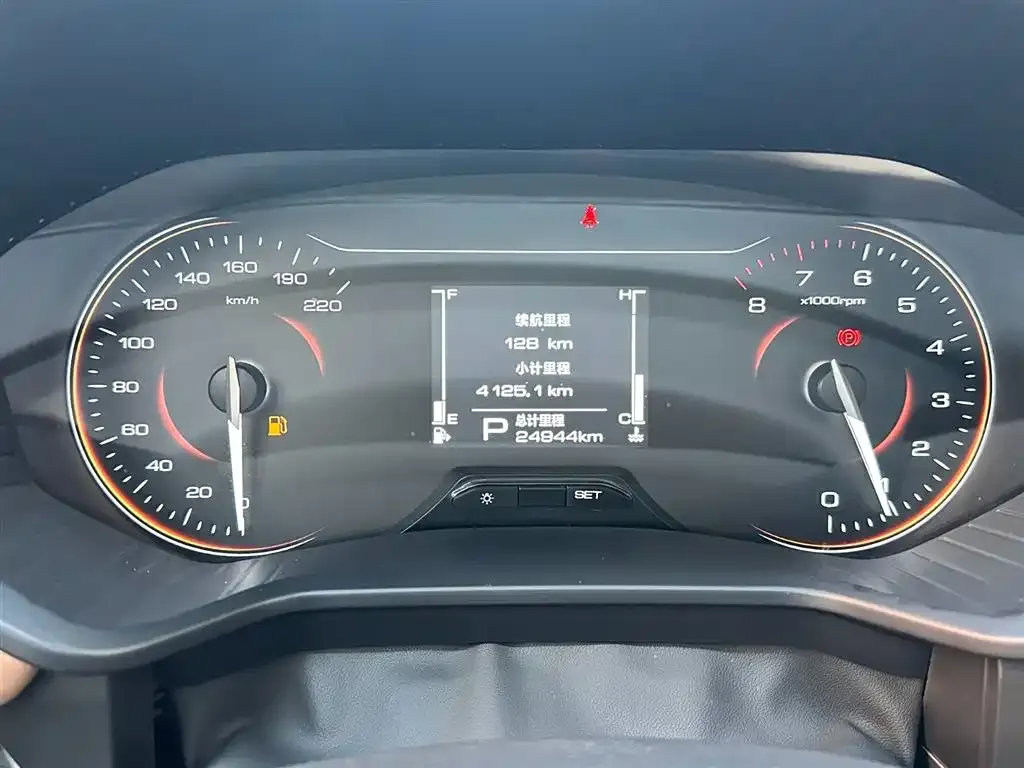 Wuling Jiachen 2022 из CN, фото 2