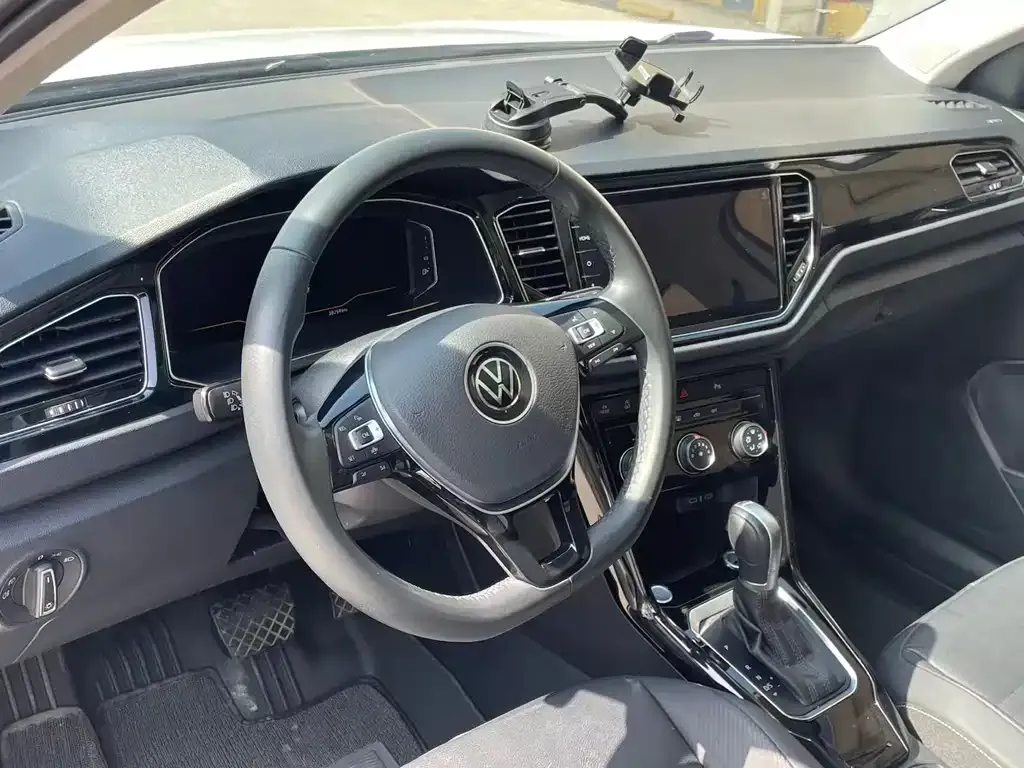 Volkswagen T-Roc 2023 из CN, фото 3