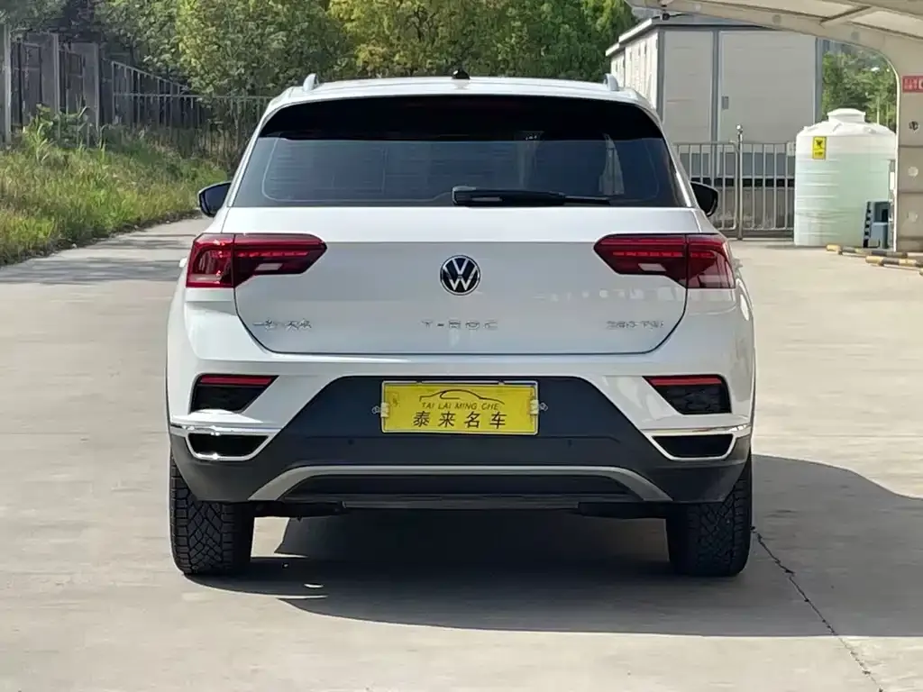 Volkswagen T-Roc 2023 из CN, фото 2