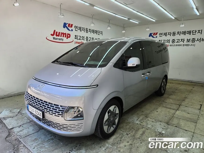 Hyundai Staria — фото 1