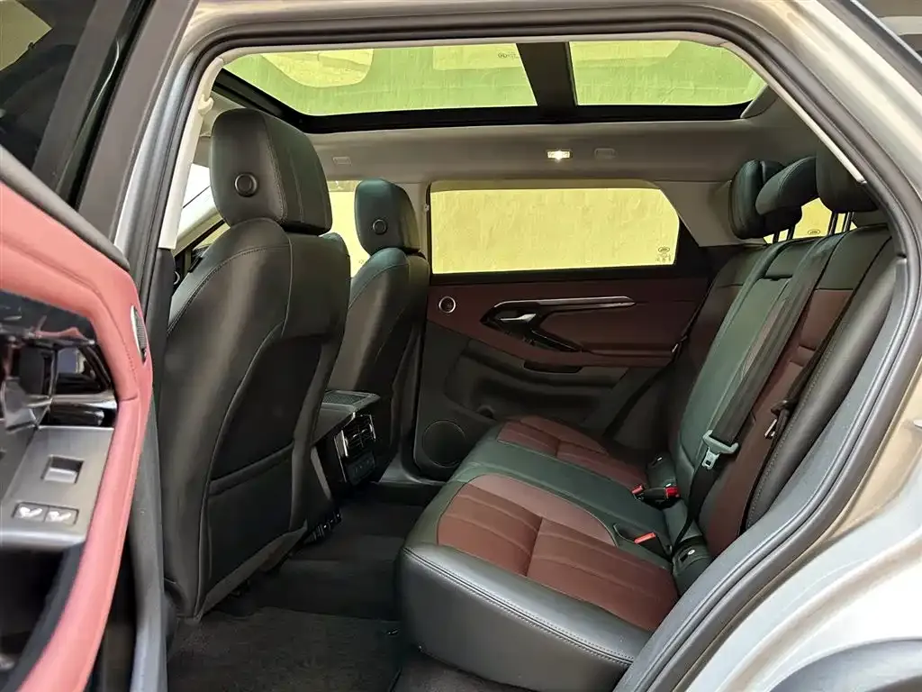 Land Rover Evoque 2023 из CN, фото 9