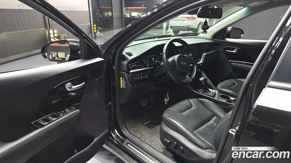 Kia Niro — фото 10