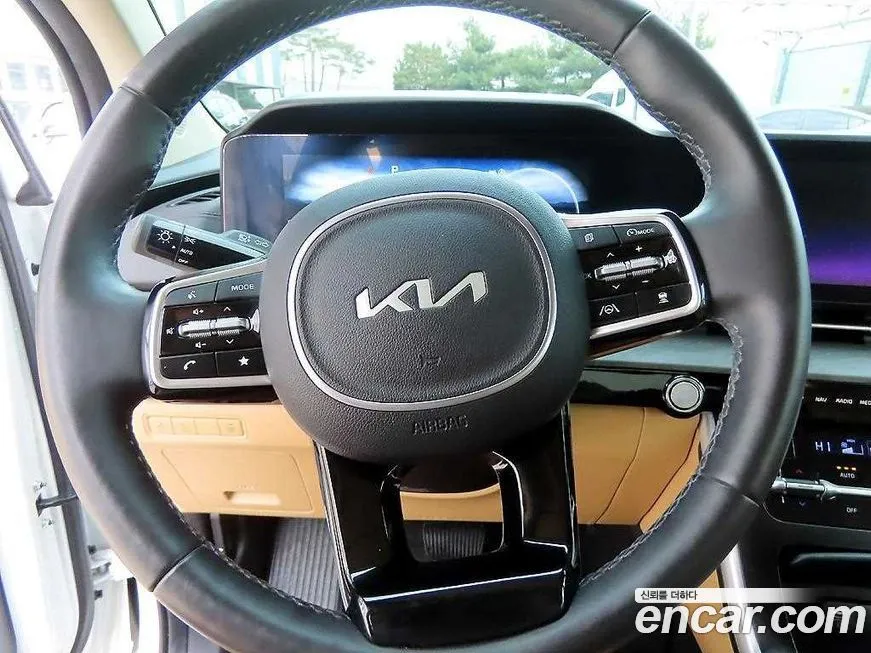 Kia Carnival — фото 6