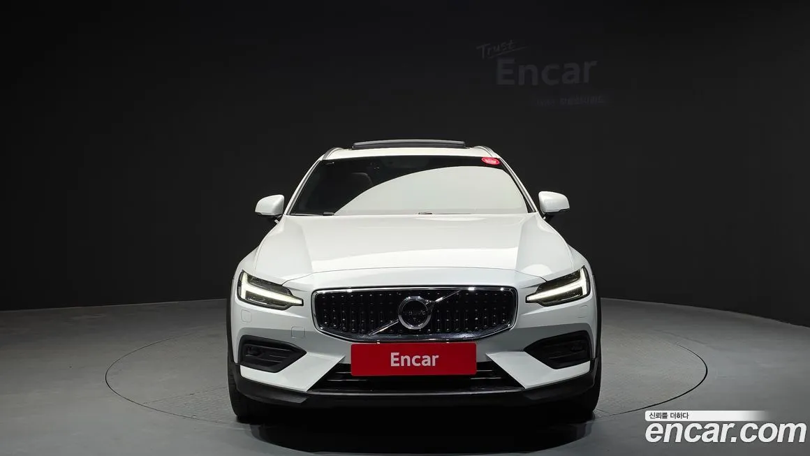Volvo V60 2021 из KR, фото 3