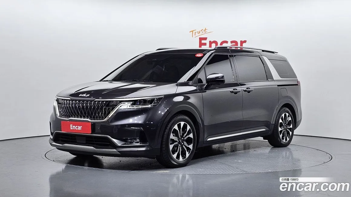 Kia Carnival — фото 1