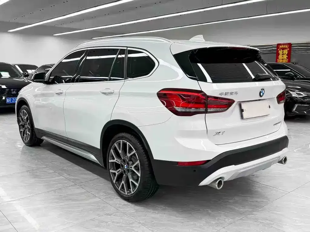 BMW X1 — фото 7
