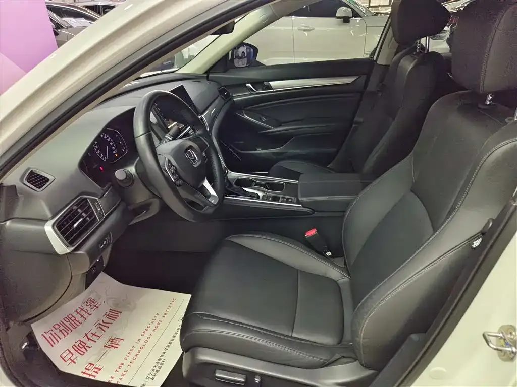 Honda Accord — фото 5