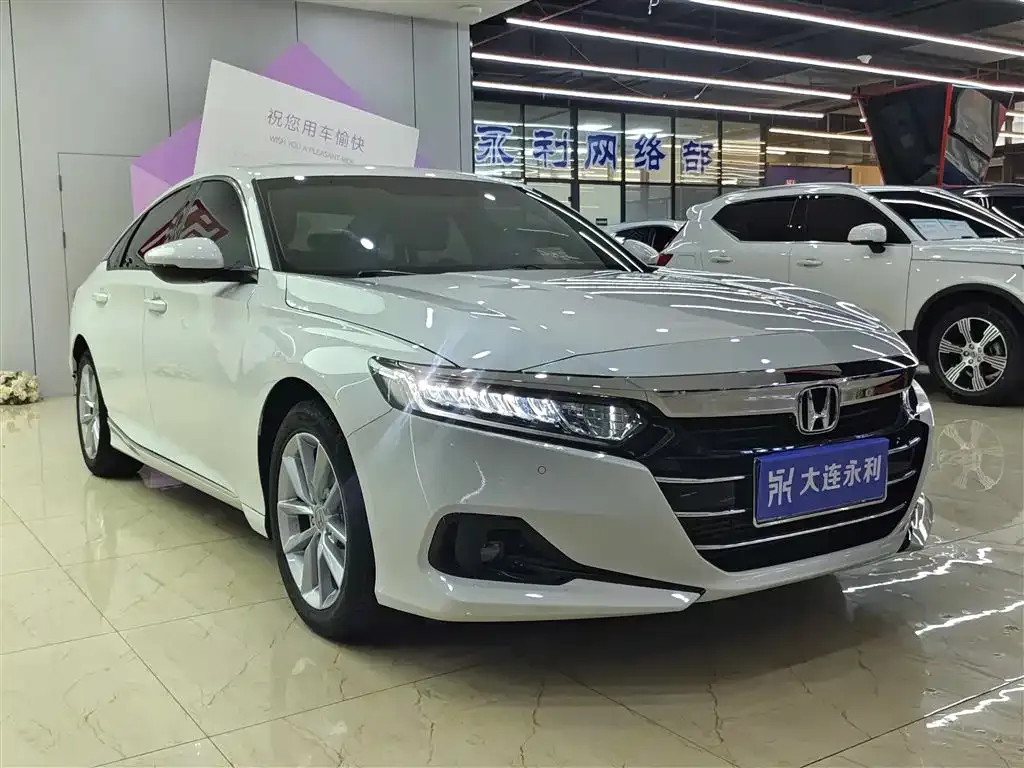 Honda Accord — фото 9