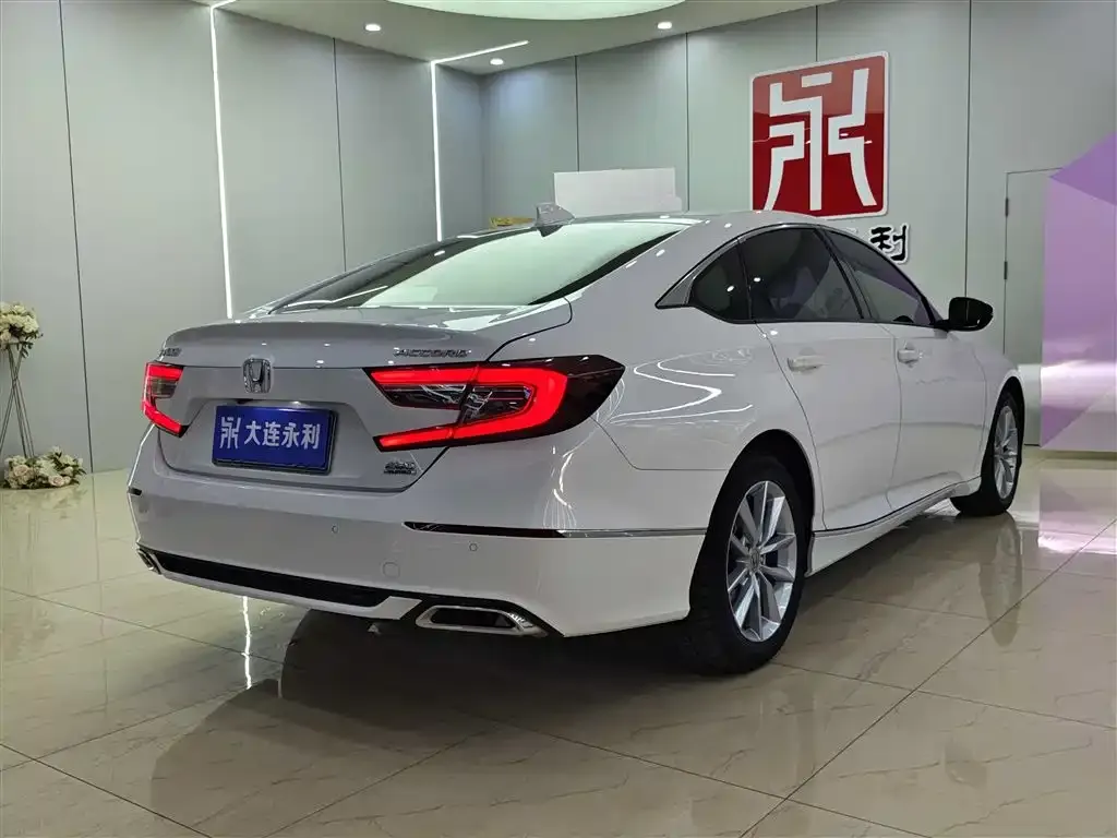Honda Accord — фото 2