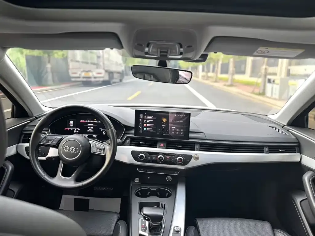 Audi A4L 2022 из CN, фото 5