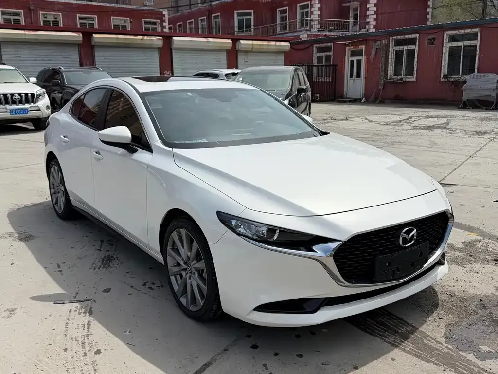 Mazda 3 Axela 2021 из CN, фото 2