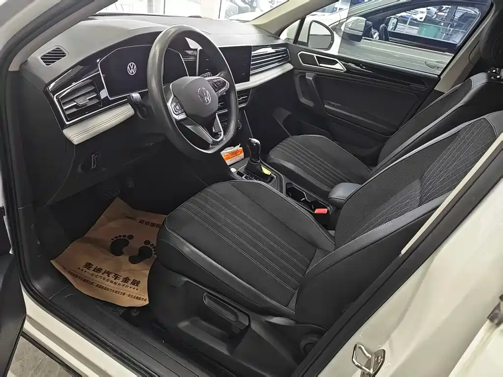 Volkswagen Tiguan L 2022 из CN, фото 9