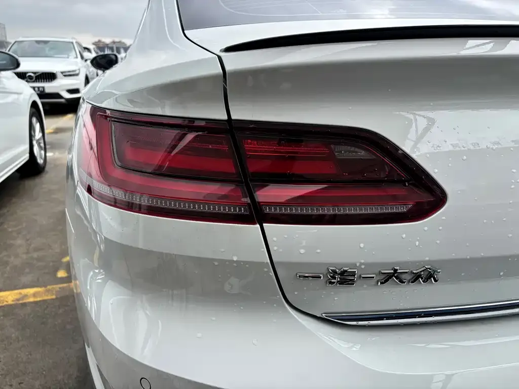 Volkswagen CC 2024 из CN, фото 9