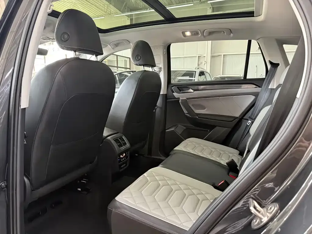 Volkswagen Tayron 2023 из CN, фото 2