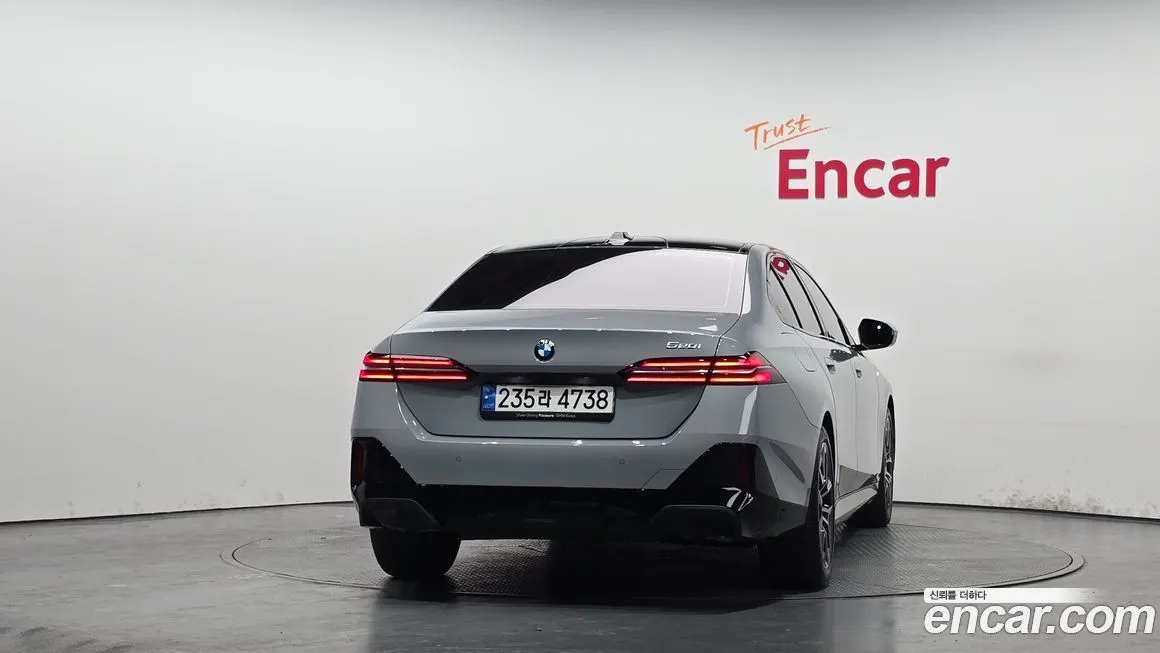 BMW 5-Series 2024 из KR, фото 4