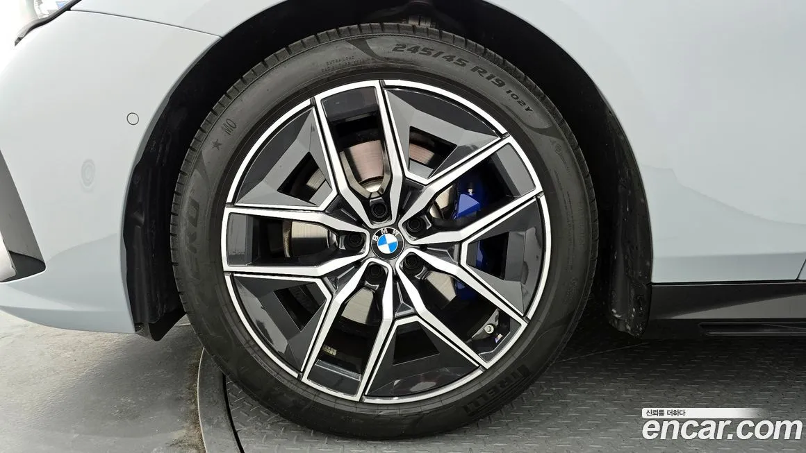 BMW 5-Series 2024 из KR, фото 7