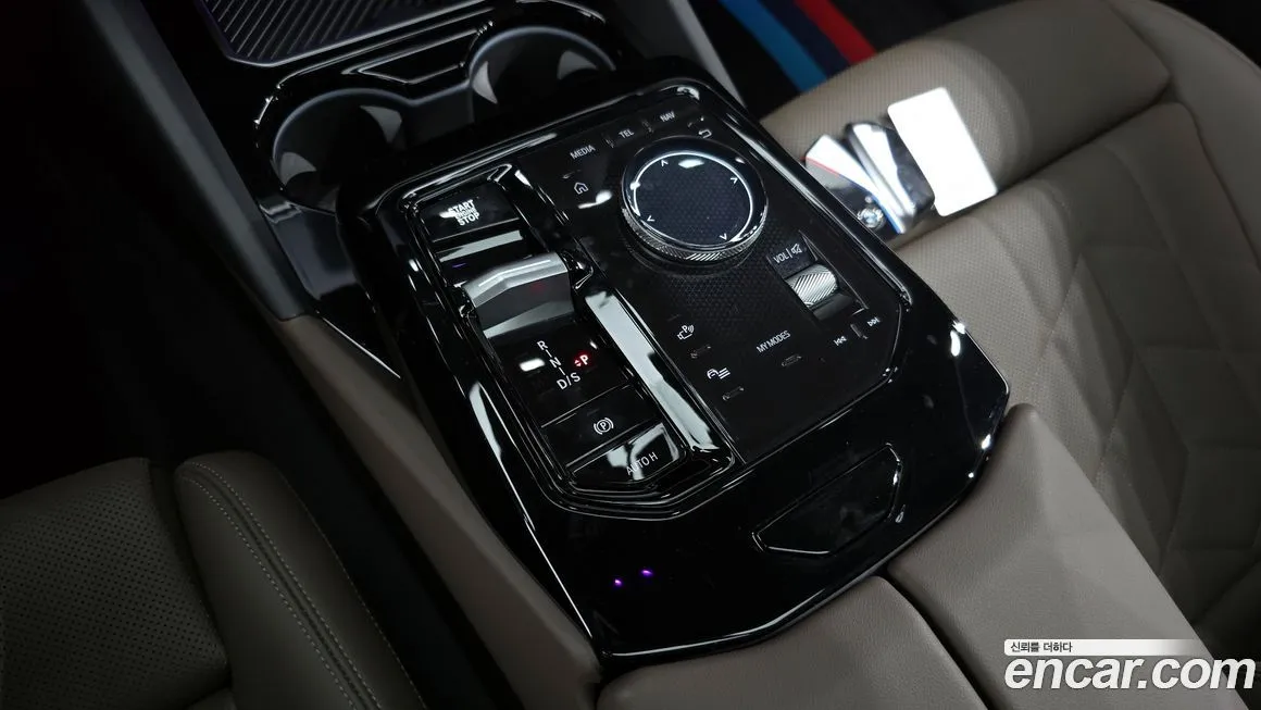 BMW 5-Series 2024 из KR, фото 2