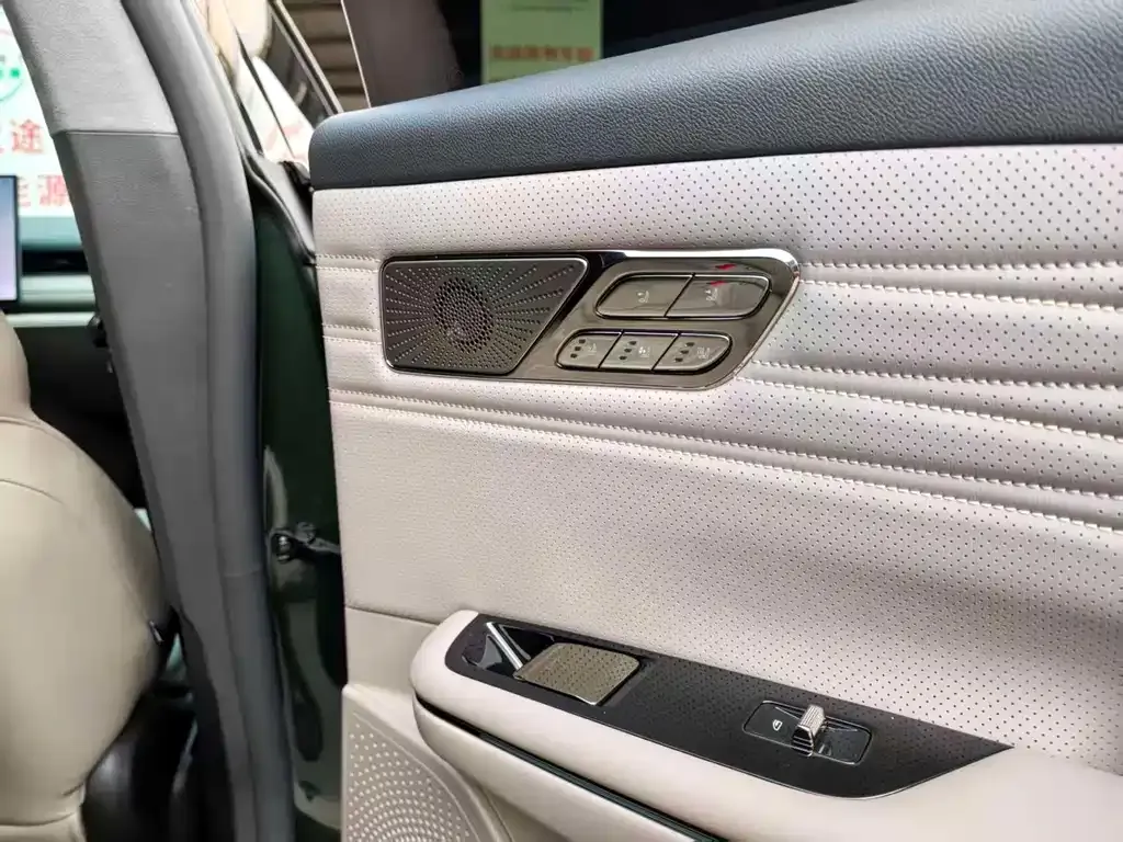 Geely Galaxy Xingyao 8 2025 из CN, фото 9
