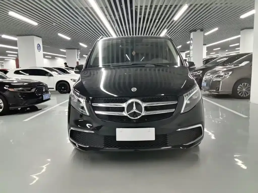 Mercedes-Benz V-Class 2023 из CN, фото 6