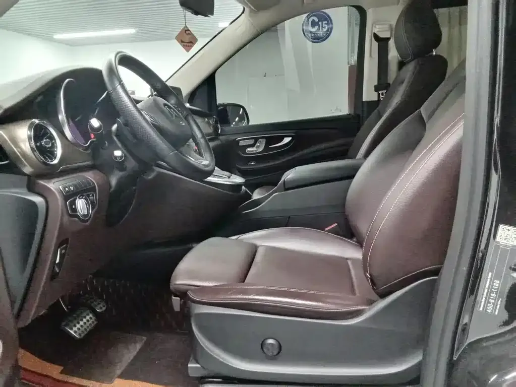 Mercedes-Benz V-Class 2023 из CN, фото 5