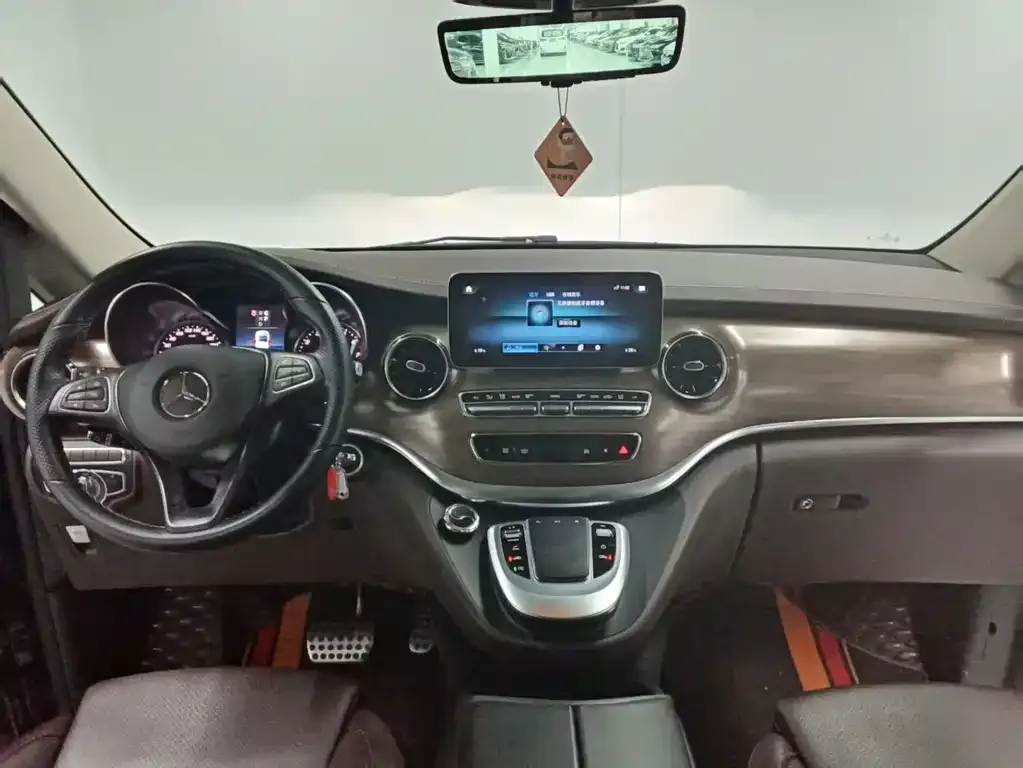 Mercedes-Benz V-Class 2023 из CN, фото 3