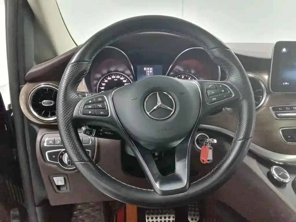 Mercedes-Benz V-Class 2023 из CN, фото 9