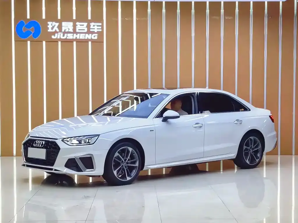 Audi A4L 2021 из CN, фото 1