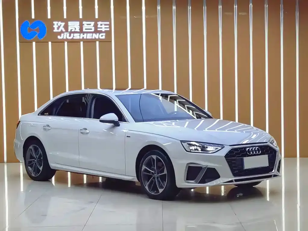 Audi A4L 2021 из CN, фото 4
