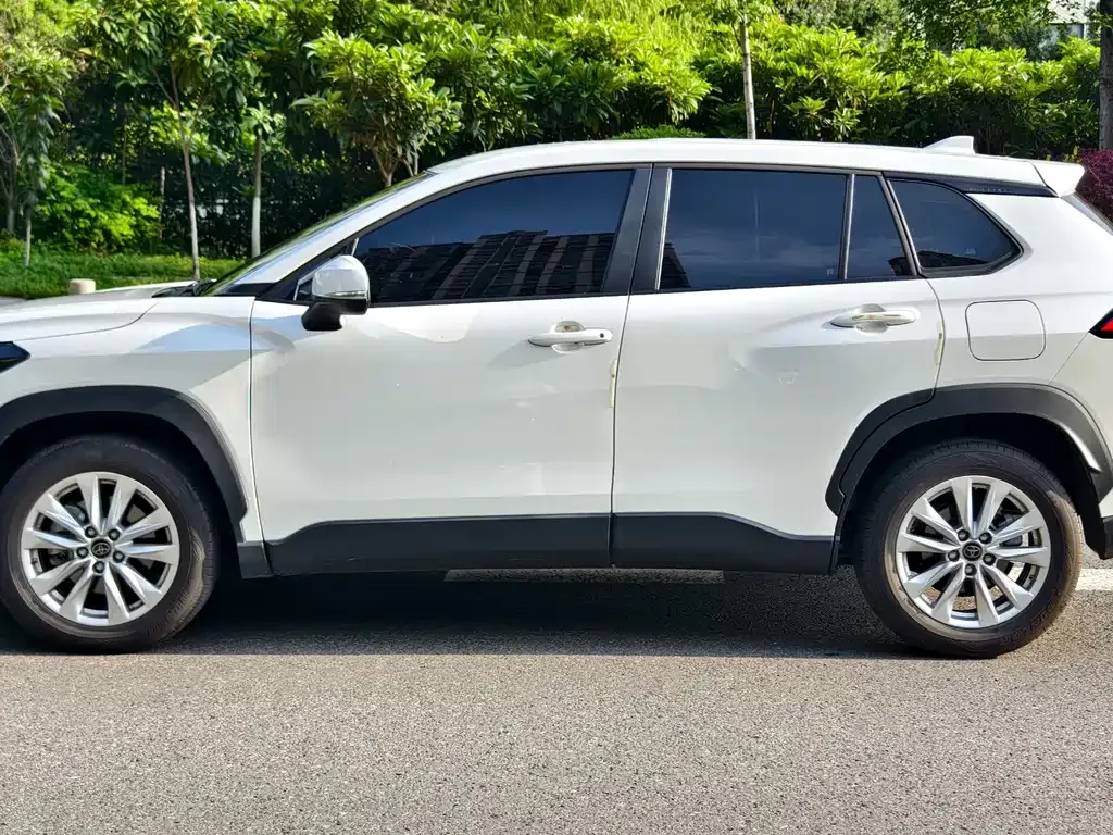 Toyota Corolla Cross 2023 из CN, фото 5