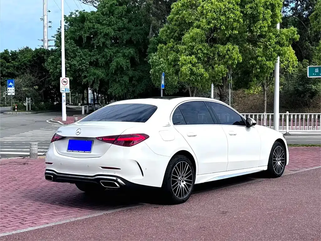 Mercedes-Benz C-Class — фото 10