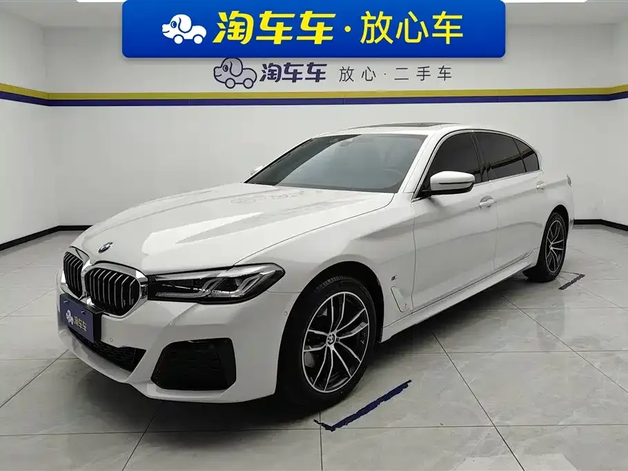 BMW 5 Series 2023 из CN, фото 1