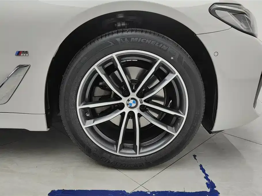 BMW 5 Series 2023 из CN, фото 6