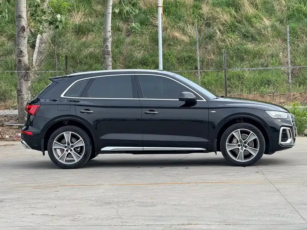 Audi Q5L 2023 из CN, фото 4