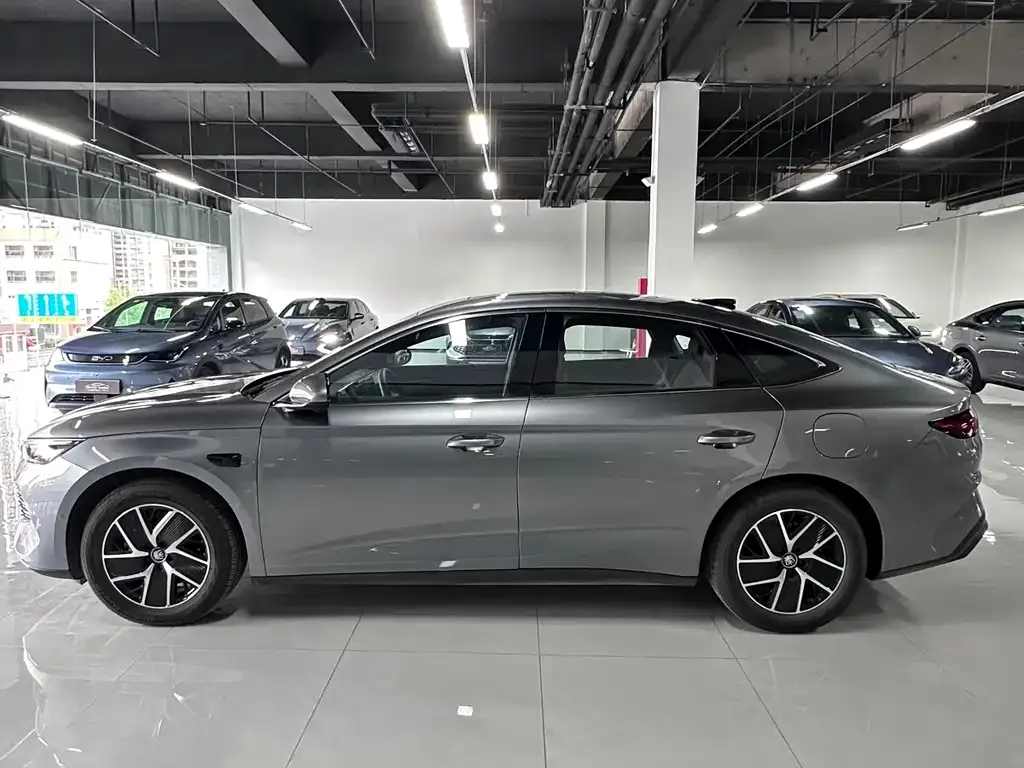 BYD Qin L — фото 6