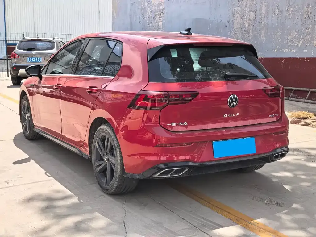 Volkswagen Golf 2022 из CN, фото 2