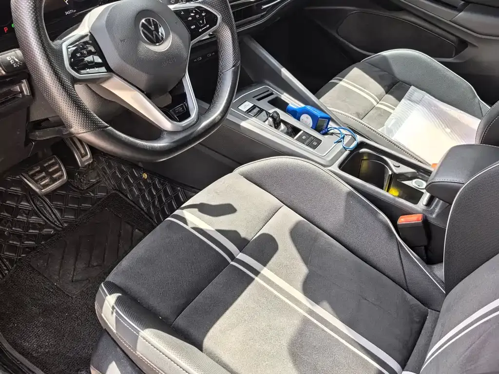 Volkswagen Golf 2022 из CN, фото 8